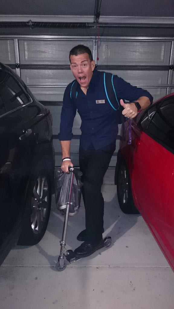 fezspencer's tweet photo. First time I've scootered to work in my life. #arrivedsafely #nostacks #thankssonfortheloan #onlygotheckledonce http://t.co/RqHKjb6dfb