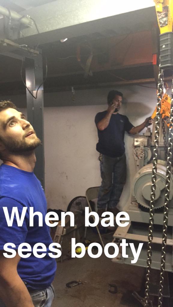 long_connor's tweet photo. Currently at work😂😂 #12hourWorkDays http://t.co/Hjq26ZjmFR