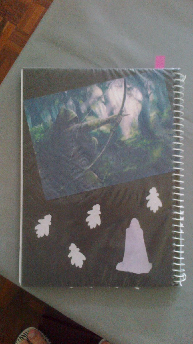Haltesudo's tweet photo. Meus cadernos de rangers :3   #TheIceboundLand http://t.co/4KBzz8am0p