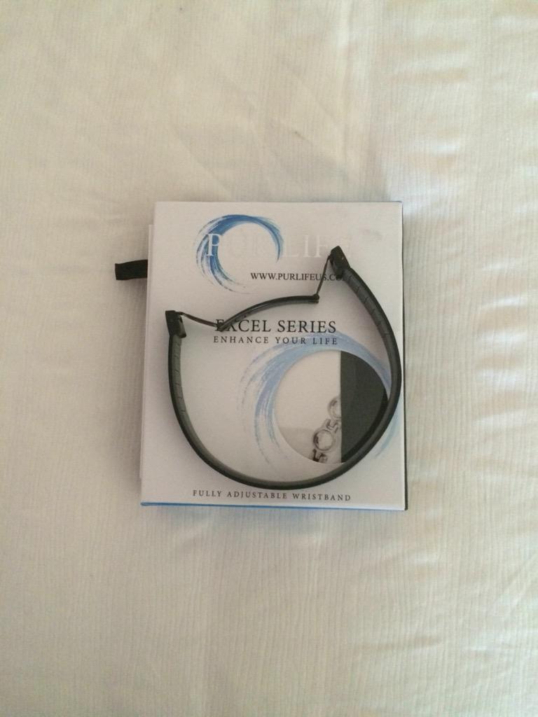 nick_nickoldham's tweet photo. Anybody else got one of these Pür Life bands? Any good? http://t.co/Uvn7rM19mr