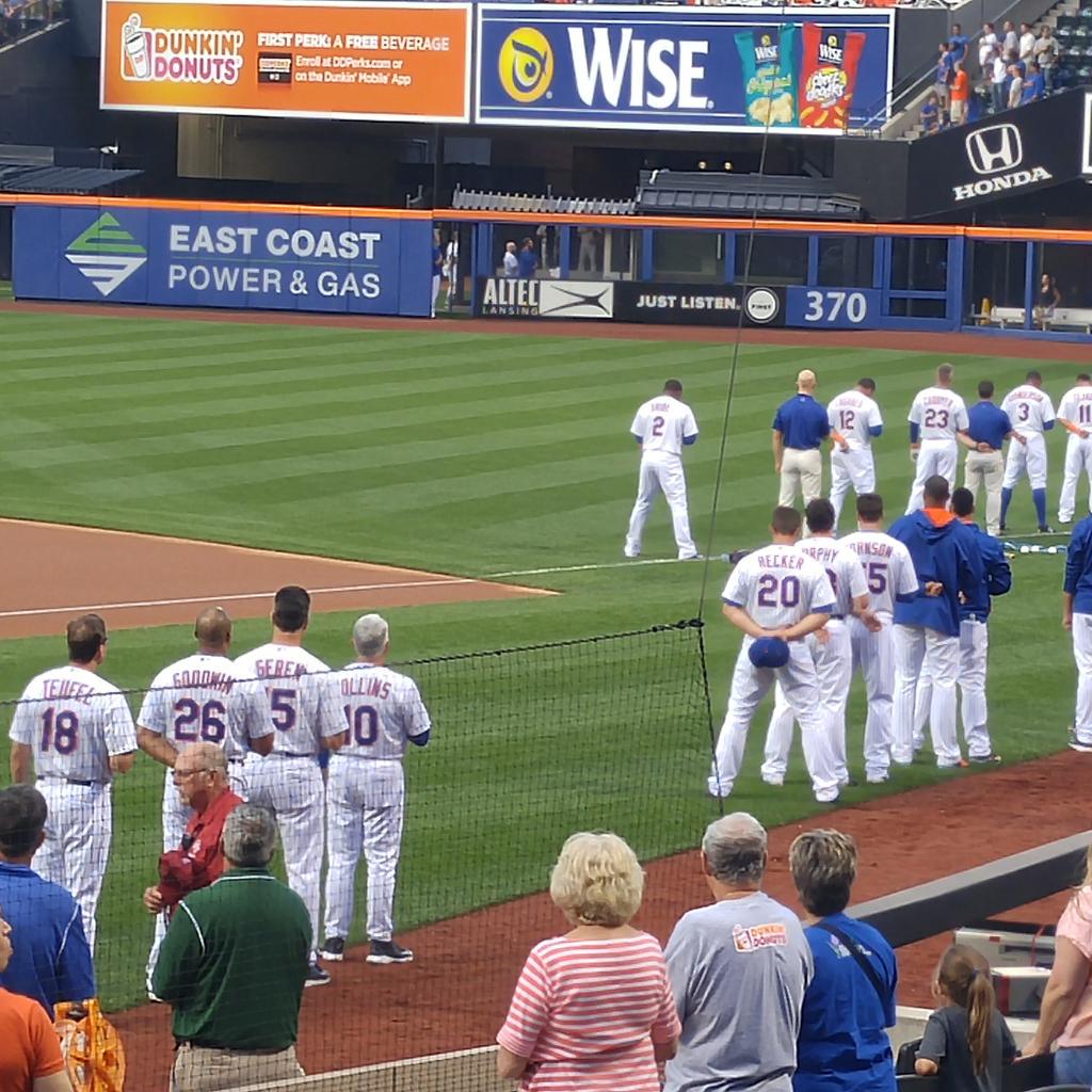 geanj33's tweet photo. #citfield #mets #baseball #deltaskyclub http://t.co/c2hBRa00PY
