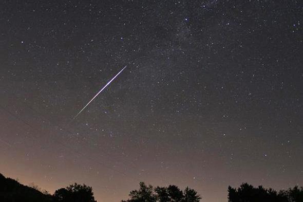 blogTO's tweet image. How to view the Perseid meteor shower near #Toronto tonight bit.ly/1IWRGUH