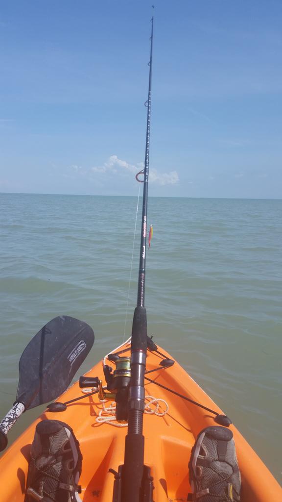 phermosa2025's tweet photo. Beautiful day! #lovetokayak #lovetofish http://t.co/XZHh5WYzsR