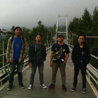 irfanditri's tweet photo. Bukan boyband😫 http://t.co/83j8GblOVj