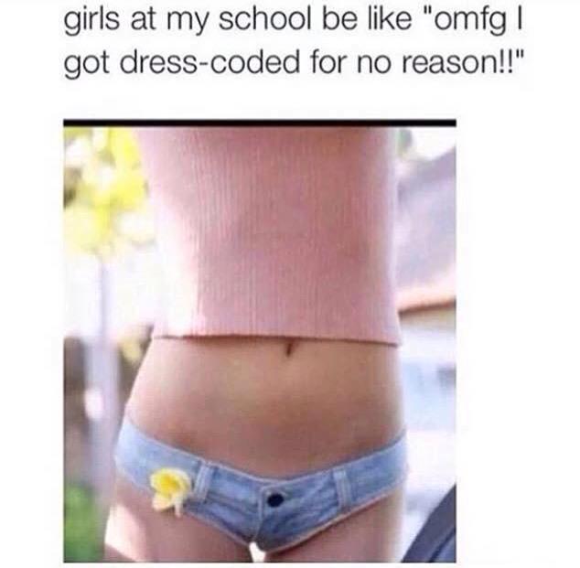 CaitlinComer_'s tweet photo. girls at PV dress like this all year round, snow and everything😂😂😂 http://t.co/9KKjEBL6qH