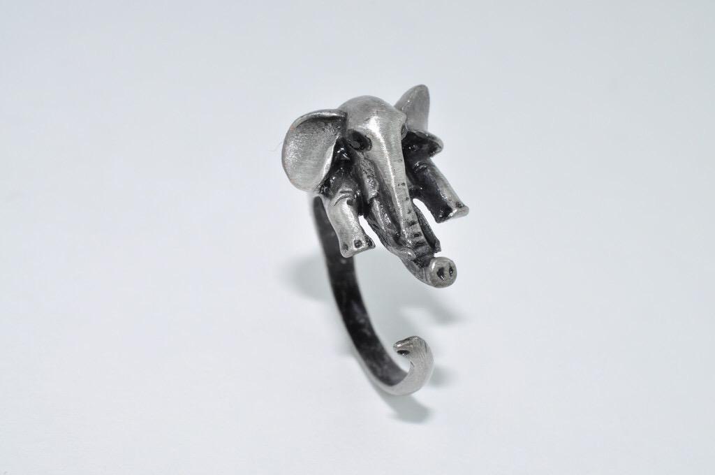 ZoboStyle's tweet photo. Elephant and Giraffe rings😍💕 http://t.co/eR4Gux0syA