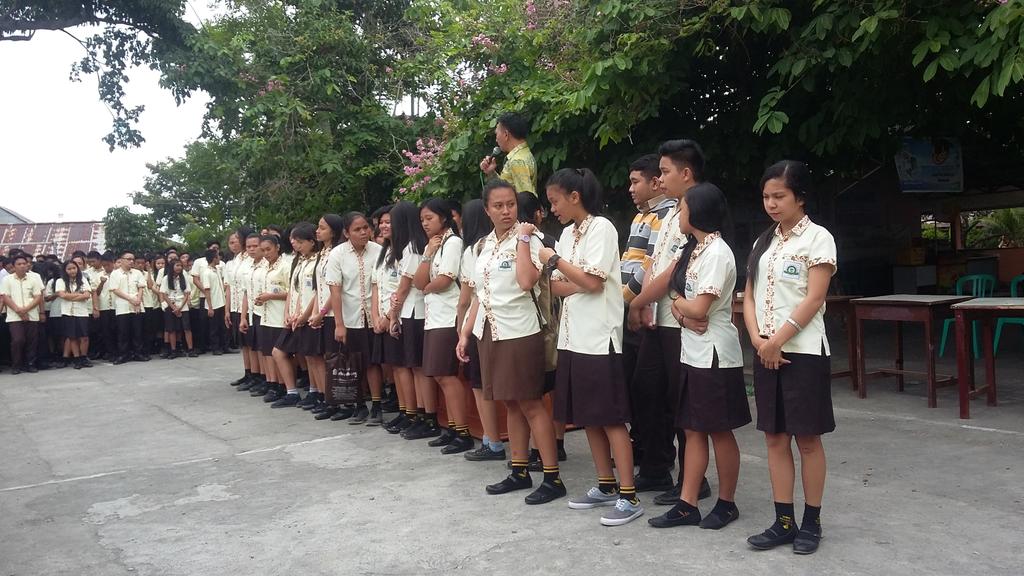 sman7mdo's tweet photo. Inilah mereka yg akan mewakili SMAN 7 untuk mengikuti berbagai lomba pada besok hari.. Semangat!! http://t.co/jrvtC0tuiR