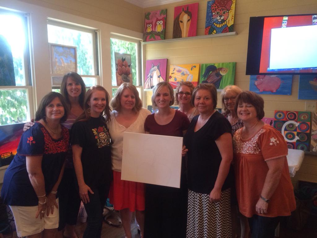 NBottlinger's tweet photo. Carver peeps getting ready to paint!🎨😊 http://t.co/JwqDmIudfX