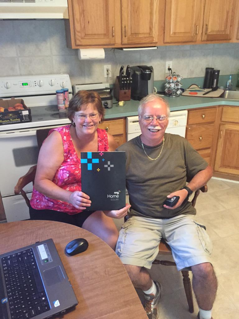 johncam24324376's tweet photo. Another happy NRG customer because they're saying goodbye to PSEG!! #nrg #HappySolarFaces #holbrook http://t.co/fQXat8xpBv