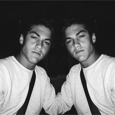worldstarmcney's tweet photo. I look like a trash bag I'm so sorry #DolanFandomIsBeautiful #DolanGirlsAreBeautiful @EthanDolan #Rothan #Ethosie http://t.co/T0h6JAc3e6
