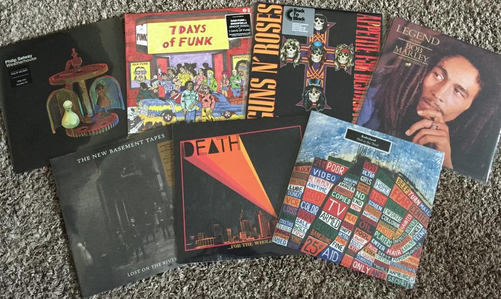 GeekingOnMusic's tweet photo. Inherited dup #vinyl (long story),figured I'd spread the love

RT+Follow &amp; I'll let a lucky tweep pick one next Wed👊 http://t.co/gsVIVSX5cE