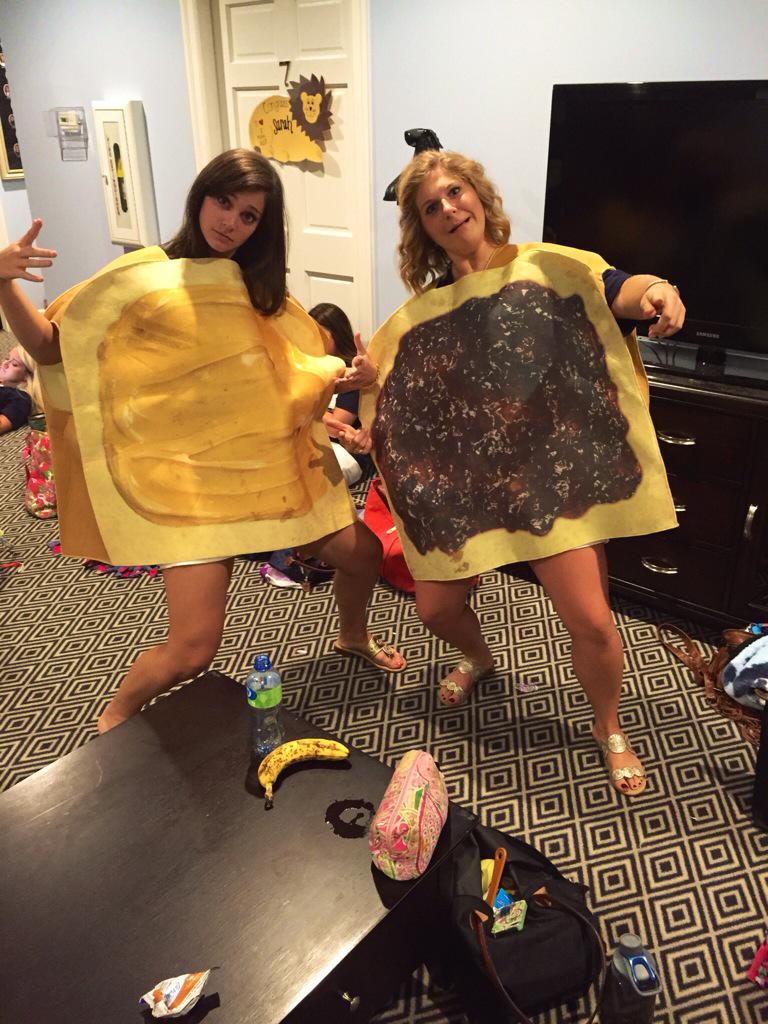 MutimerTay0's tweet photo. when you look at your watch and it's peanut butter jelly time http://t.co/XtFKuyKHfw