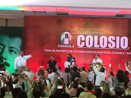 RedJPCoahuila's tweet photo. Toma protesta @aguillondavid como Presidente de la @FColosioCoah_ http://t.co/V1KdRTR4PY