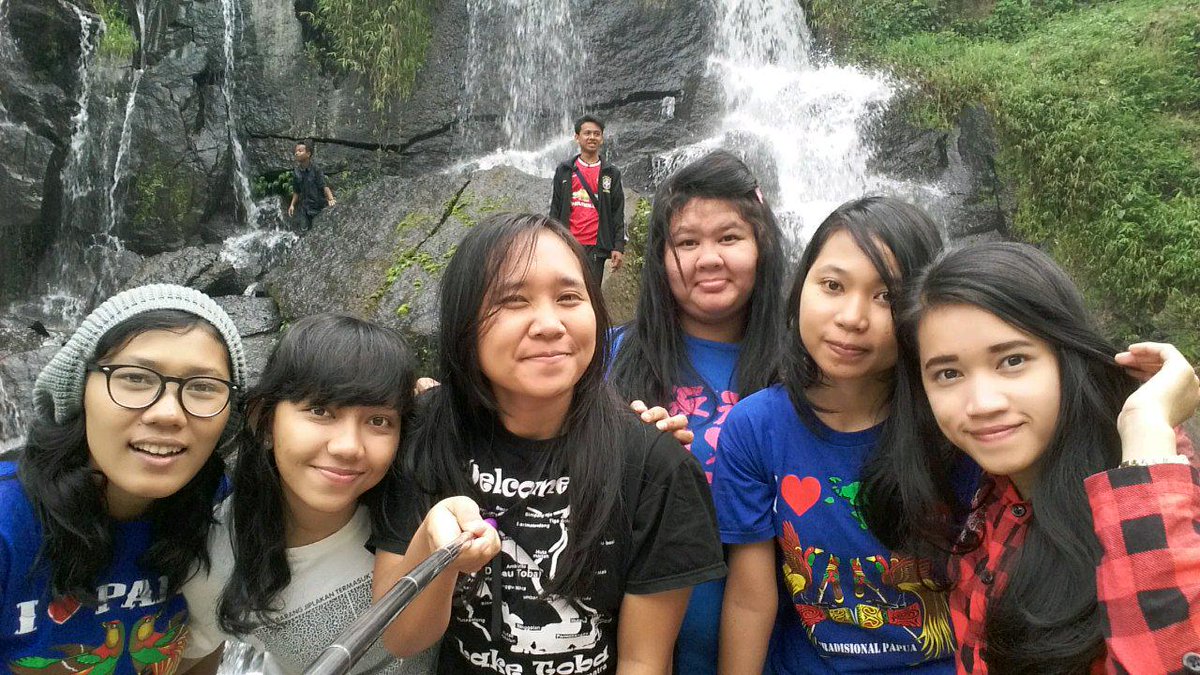 ririnwarista's tweet photo. 05 Juli 2015 #latepost #airbahbutong #sidamanik http://t.co/s730B5Xt5b