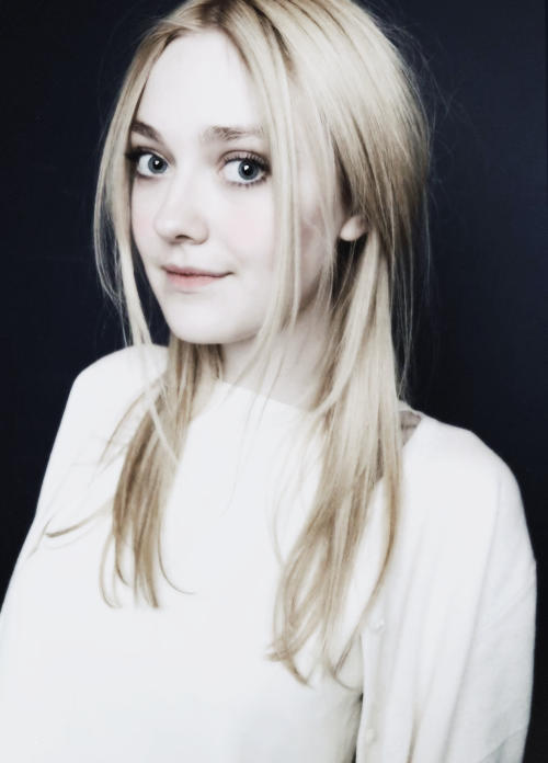 SE BUSCA
Grace Tiddle
FC: Dakota Fannning
¿RT? Queremos encontrar a nuestra enana