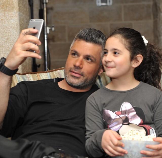 FaresKaram_Land's tweet photo. أطيب قلب و أحلى سلفي مع بنت إختو العسل ليلى ☺️
@Fares__Karam http://t.co/lTslvcn2Ao