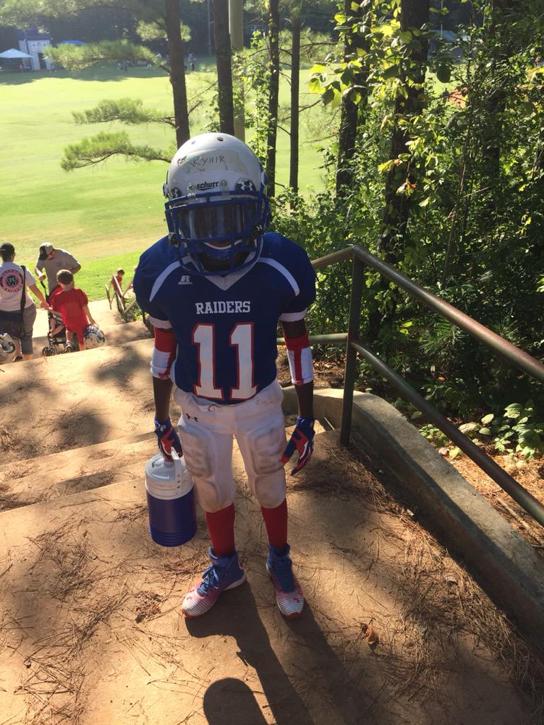 jug_creecy's tweet image. I told my nephew work hard stay focus and dedicate yourself to your craft #2Back #StrongSaefty