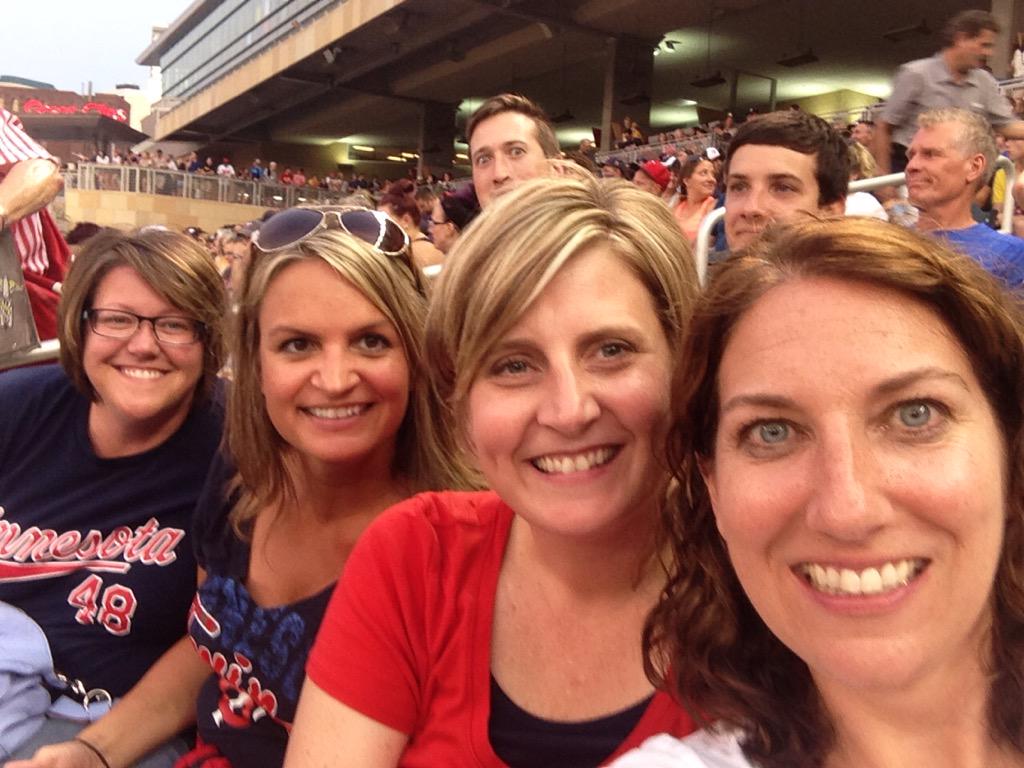 KischSteph's tweet image. #twinspics