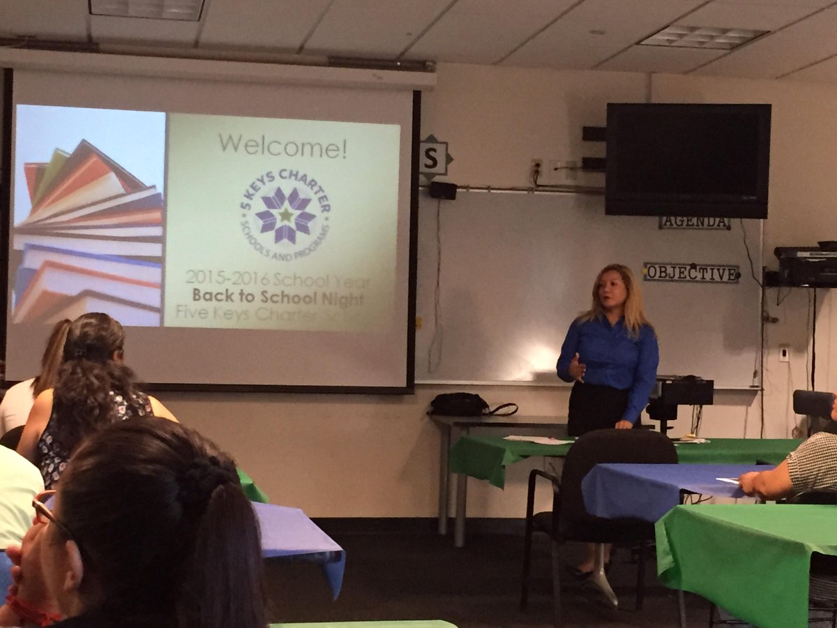 5KeysCharter's tweet photo. Back to school night at Boyle Heights Youth technology center! #backtoschool #freshstart #fivekeys http://t.co/IC6fUfU6rX