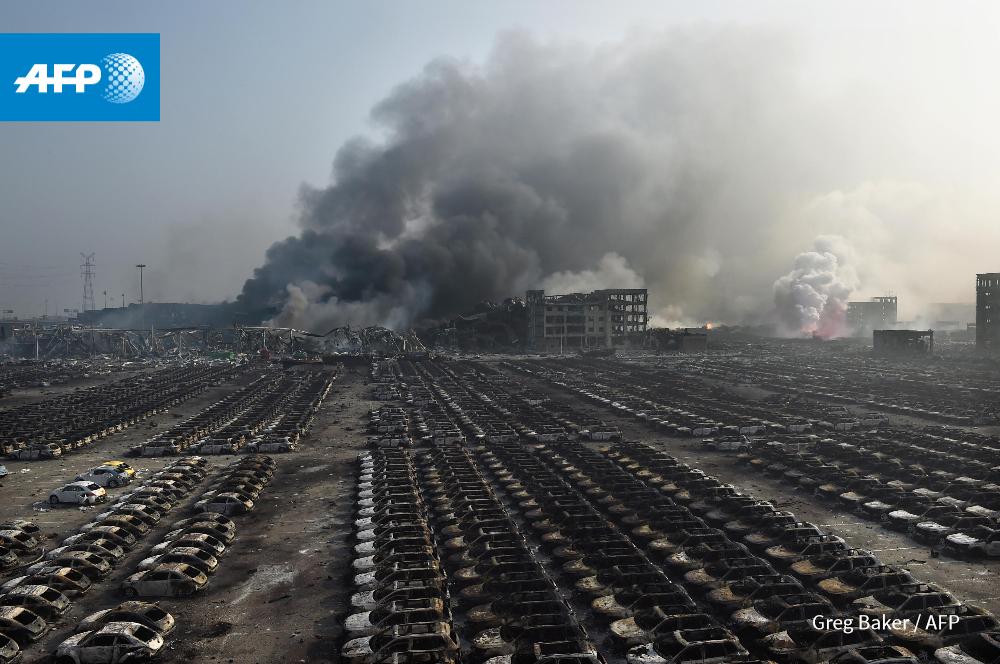 afpfr's tweet photo. Tianjin : les internautes chinois sceptiques et indignés face au manque d'informations http://t.co/XueZzT9Yu3 #AFP http://t.co/52A9RHMq0B