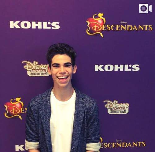 pandicorn998's tweet photo. #CameronGab #GamersGuide @TheCameronBoyce are you a sleep walker? http://t.co/O3RDX85fdK