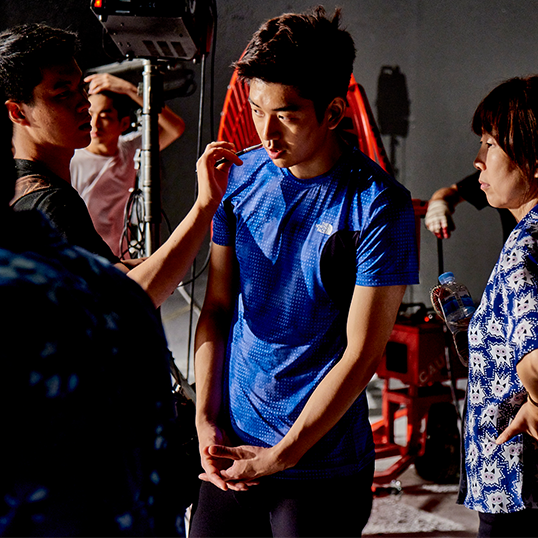 yongdaeleefans's tweet photo. [PHOTO] Lee Yong Dae for 노스페이스 (The North Face) BTS. http://t.co/mzJzLN85xl