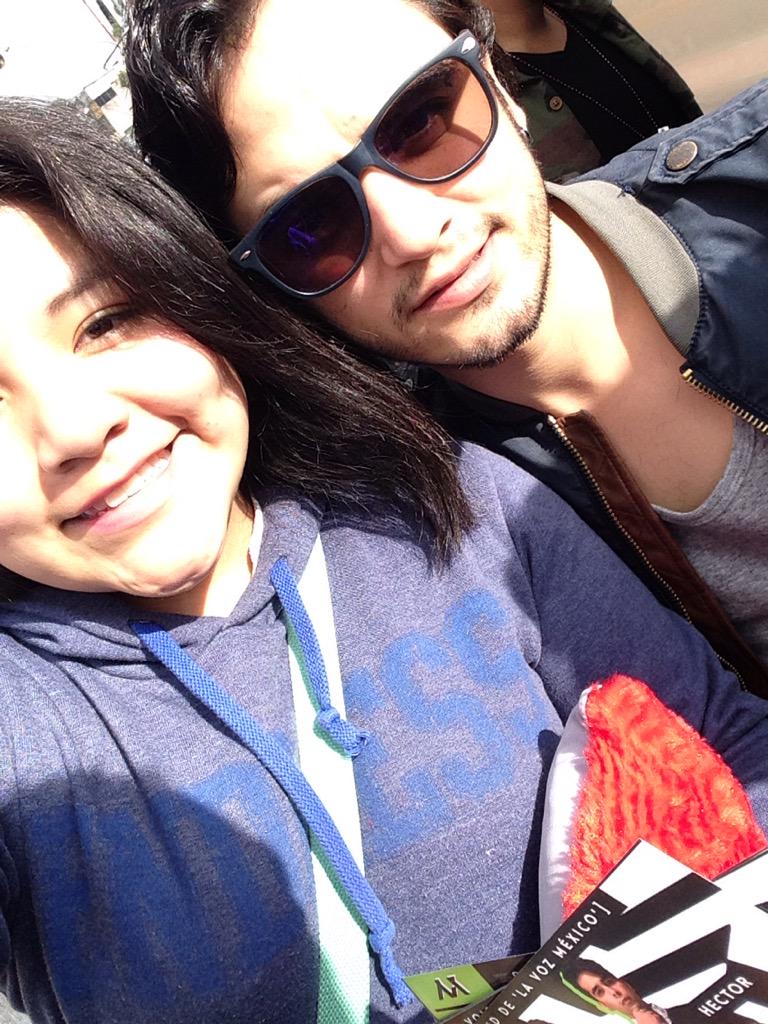 ay_dany's tweet photo. @OficialMorgana un día más a su lado, es muy increíble. Los amo. #SiempreJuntos #morganer http://t.co/TH52h0P8tE