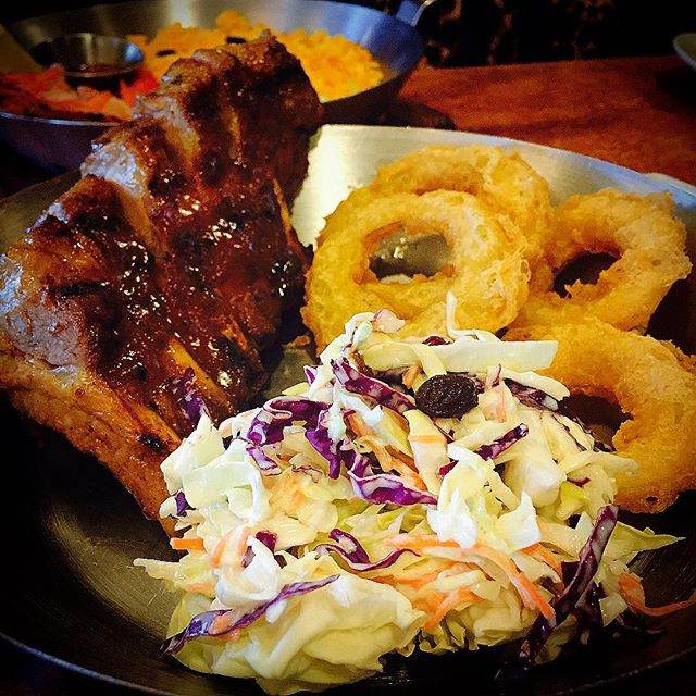 FishCoPh's tweet photo. Serious, mouth-watering flavor in every bite. Our BBQ Ribs are perfect for lunch.  #FishNCoPh By @karenschmaren http://t.co/4rh2xt9DtK