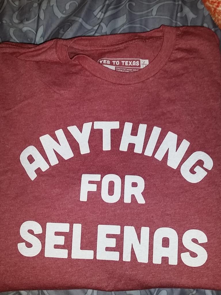 CarolinaR1995's tweet photo. My Anything for Selenas tshirt came in today!! π #Selena #Txhumor @TexasHumor http://t.co/Ru4w4YM5ca