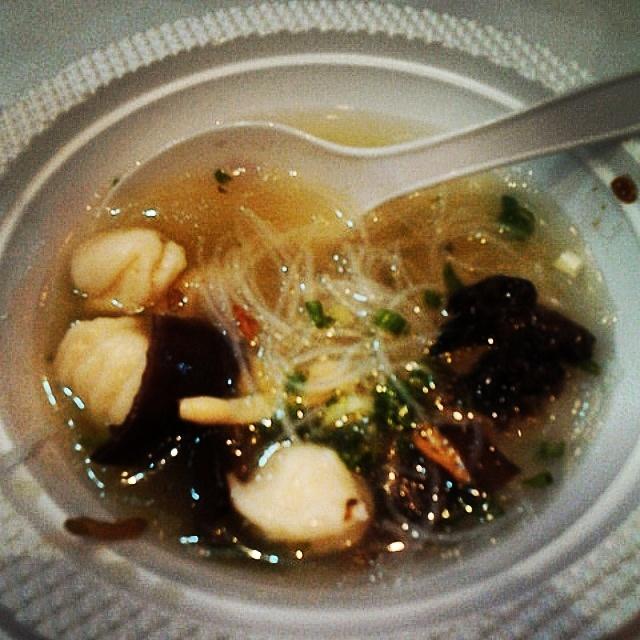 PempekMangOni's tweet photo. Bagaimana kalau @Mang_Oni_ jualan #tekwan di #cfdbekasi tiap minggu pagi ??
 #ukm #ukmbekasi https://t.co/ehX7GLjStN http://t.co/PJ8FgJAuVw