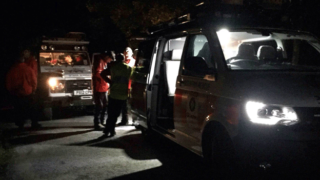 The <a href="/galloway_mrt/">Galloway MRT</a> helps rescue six holidaymakers from Buchan Hill bbc.in/1L7IIus