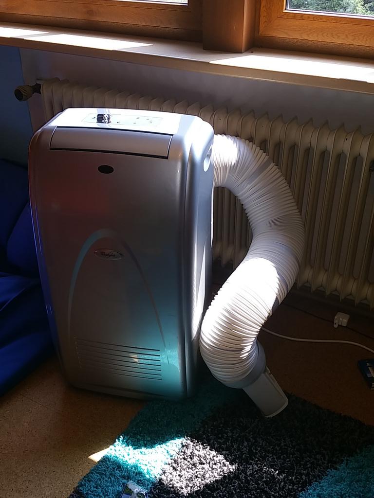 marktleuthen's tweet photo. @Paluten des Ding is Tool nachmittag einschalten nach clash dann schwimmbad abends heim kommen und 20 Grad im zimmer😉 http://t.co/t4OIb60YaB