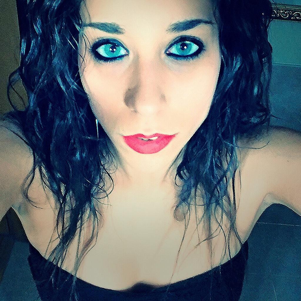 desiigl's tweet photo. Para que surja lo posible, es necesario intentar una y otra vez lo imposible .. 🍀🍀✌✌💪💪 http://t.co/cwB1CXMyNU