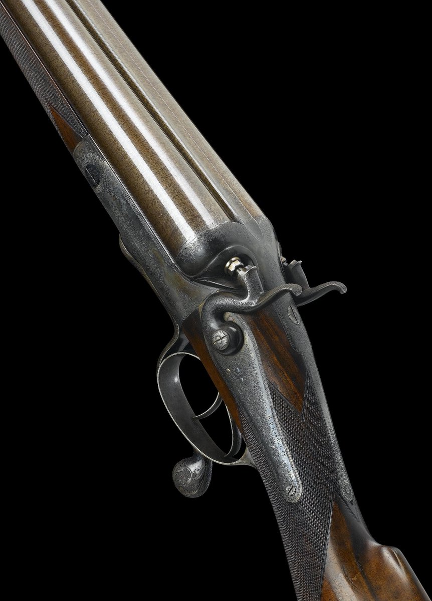 phawes_bonhams's tweet photo. A very fine 4-bore hammer wild-fowling gun by R.B. Rodda made £22,000 at Bonhams.
#bigbre #4bore #fowlinggun http://t.co/HGLjkS1lq8