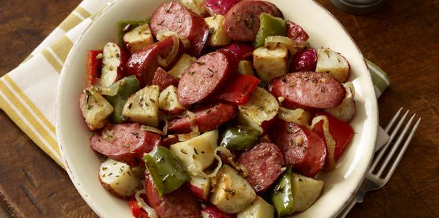 MiniPoli's tweet image. #RECIPE: #Polish Sausage and Potatoes. An easy-to-make dish that is both hearty and delicious! bit.ly/1IEItkO