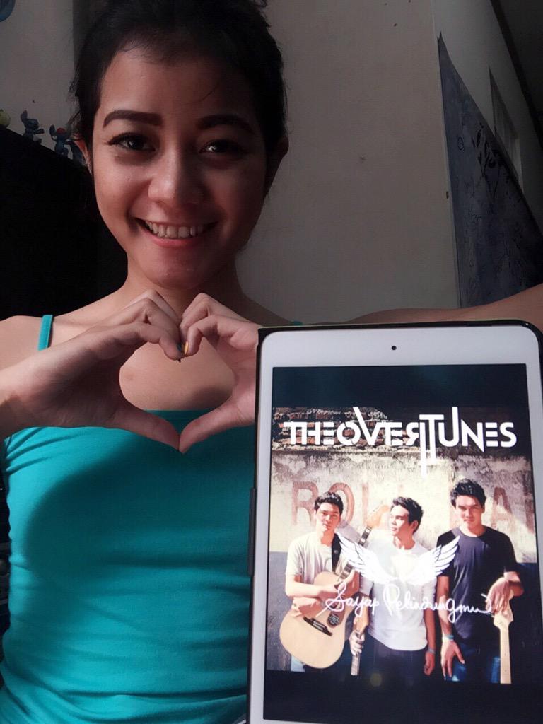 I ❤️ The Overtunes Fanni Advani 22tahun Bandung #AkuDanTheOvertunes <a href="/iradiobdg/">ISWARA BANDUNG</a> <a href="/SonyMusicID/">Sony Music Indonesia</a>