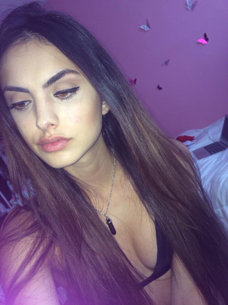 Joanna Marie on Twitter: "Oh hey there http://t.co/GhOCFbsB9K"