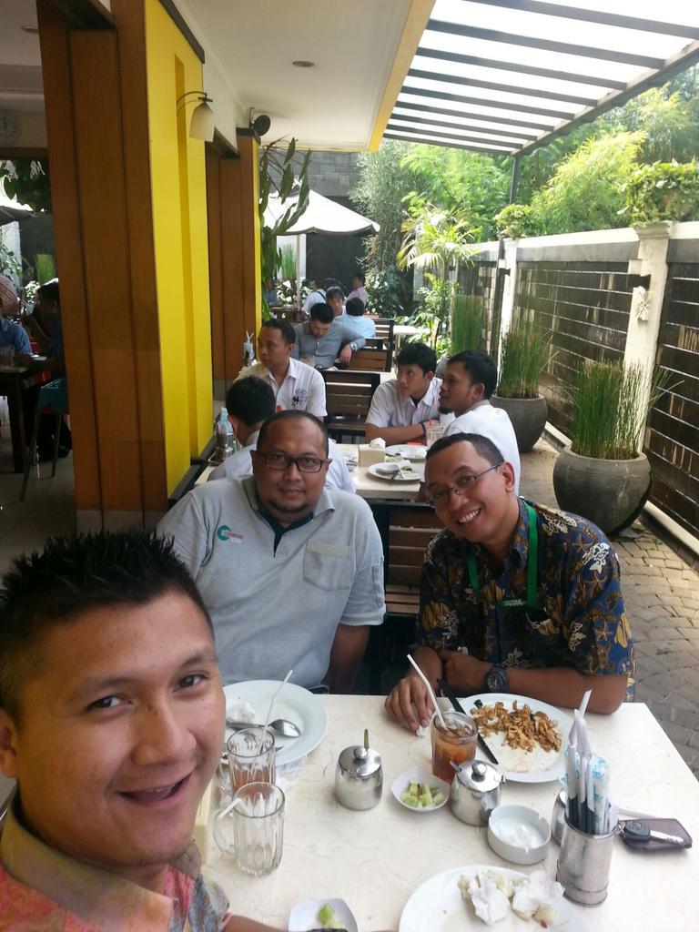 <a href="/AXICinfo/">infoAXIC</a> <a href="/AXIC_Cleopatra/">AXIC_Cleopatra</a> kopdar dadakan cleoer's di Bakmi Golek Lippo Cikarang