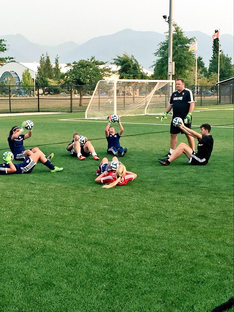 Leroycainjr's tweet image. My teacher @gkaade coaching the next generation of goalkeepers. #passingontheknowledge