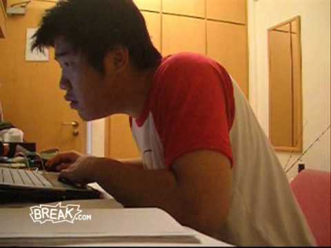 GroupWorkouts's tweet image. Fails - Big Asian Kid Scared by Screamer vid.staged.com/dT0q #groupworkouts #groupfitness