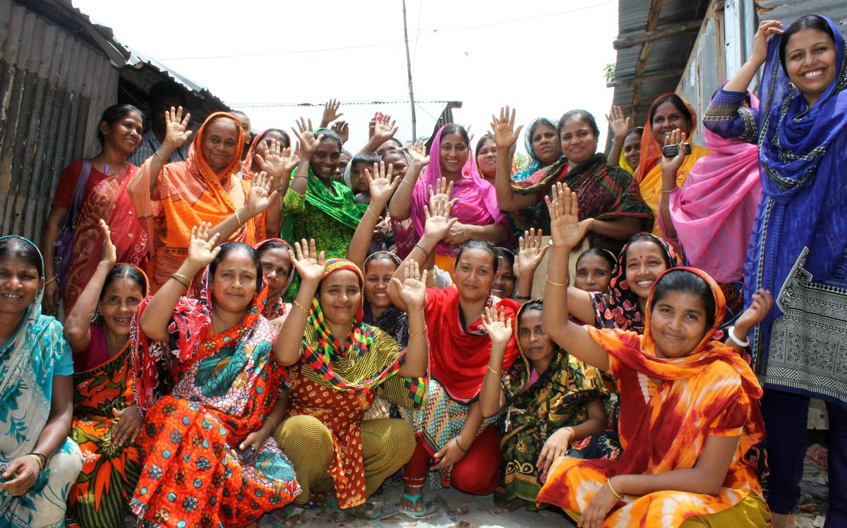 OxfaminBD's tweet photo. .@OxfaminBD focus group discussion w Sattola slum women on #CashWorkingGroup’s pre-crisis market mapping analysis http://t.co/vyS3KsqXjG