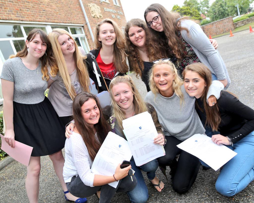 SallyAdamsPhoto's tweet photo. It's all smiles here at BSG #Alevelresults @Bournemouthecho http://t.co/krdEYPCaVf