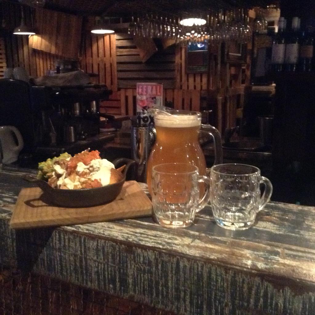 Miss_Kittys's tweet photo. Miss Kitty's New Happy hour 530 pm to 7 pm daily !
Jug of sly fox draft and nachos  $20!!! http://t.co/wsUdnR9EUU
