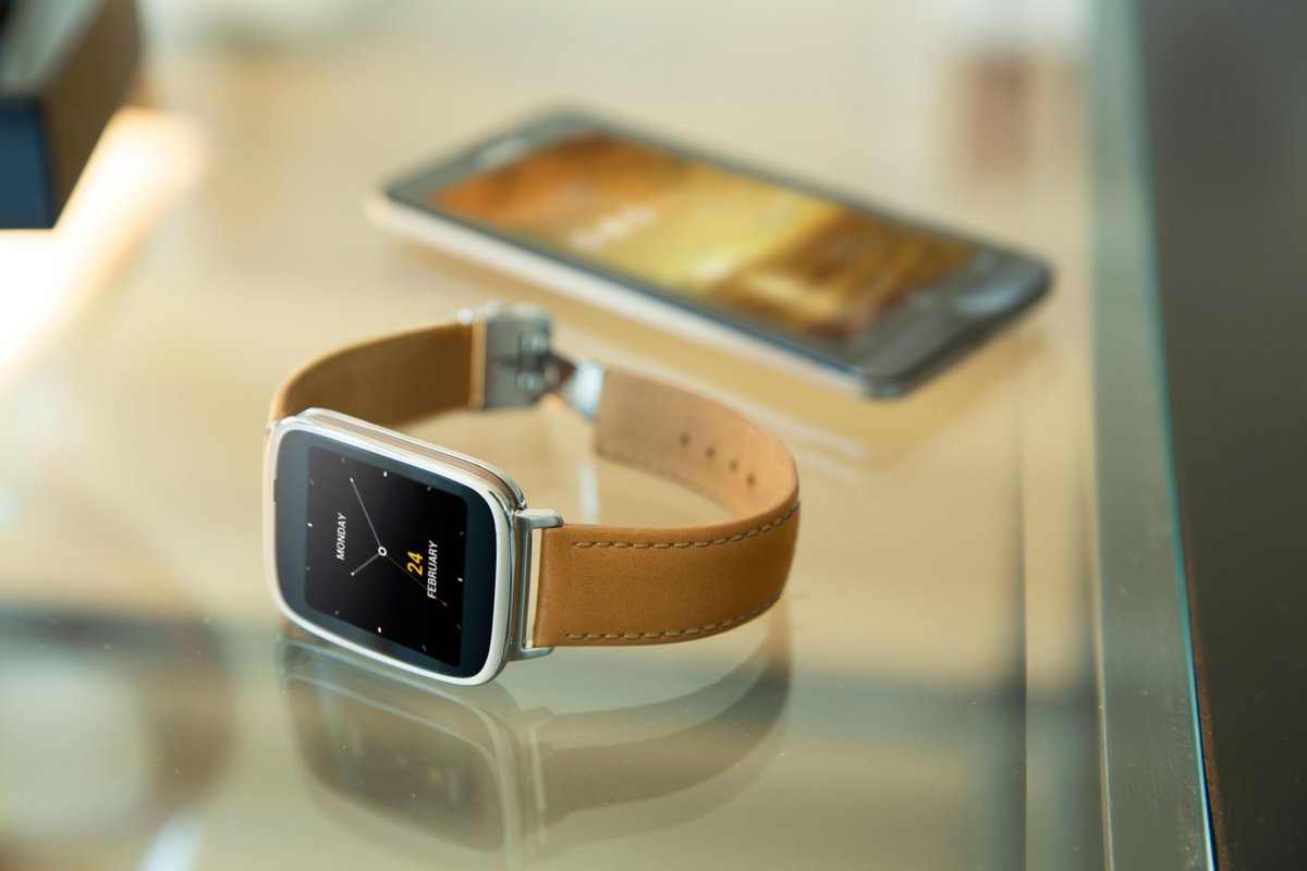 asus_sa's tweet photo. الزمن لا يعوّض، فاجعل لكل دقيقة قيمة مع ساعة ASUS ZenWatch.
الآن على سوق دوت كوم: http://t.co/uYCyiWhKbo http://t.co/ANqOueEwBn