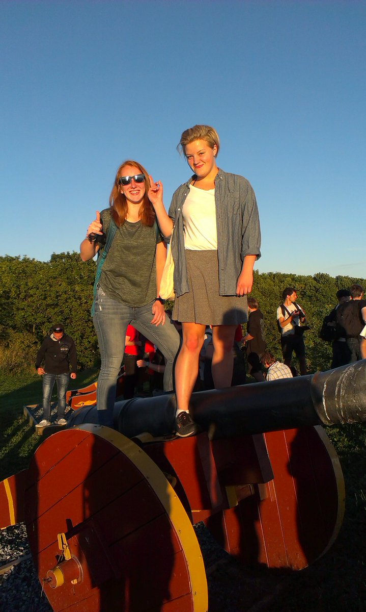 Liedjeej's tweet photo. #heistudentliv on hovetoya enjoying sunset http://t.co/AEKsp8uVcx