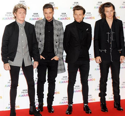 EMAvoteOfficial's tweet photo. One Direction VS Justin Bieber

RT for One Direction
FAV for Justin Bieber

#MTVHottest One Direction http://t.co/q5oskX9bRZ