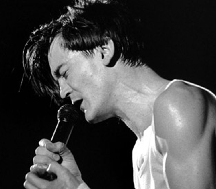   PunKandStuff: Happy birthday today to Feargal Sharkey 