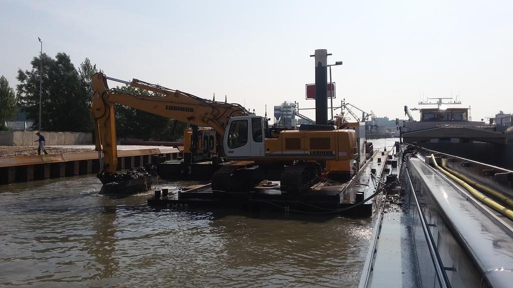 Baggeren Bergen op zoom <a href="/BeensGroep/">Beens Groep</a> #mooiweer 😎