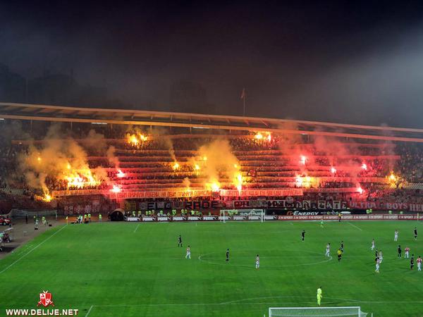 Ultramaniatics's tweet photo. Crvena Zvezda vs Čukarički 
12/08
(4) http://t.co/D3rl4SQySz