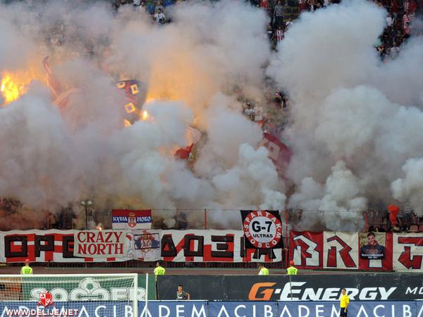 Ultramaniatics's tweet photo. Crvena Zvezda vs Čukarički 
12/08
(4) http://t.co/D3rl4SQySz